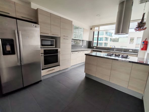 Departamento de 3 dormitorios en arriendo en Bellavista, La Carolina