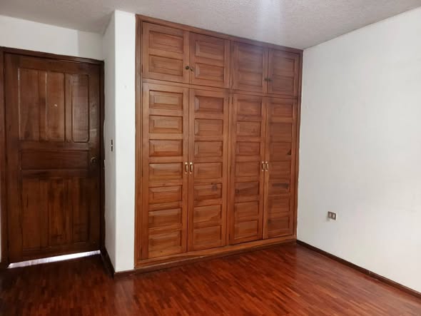 Departamento en arriendo sector Solca — foto 2 de 5