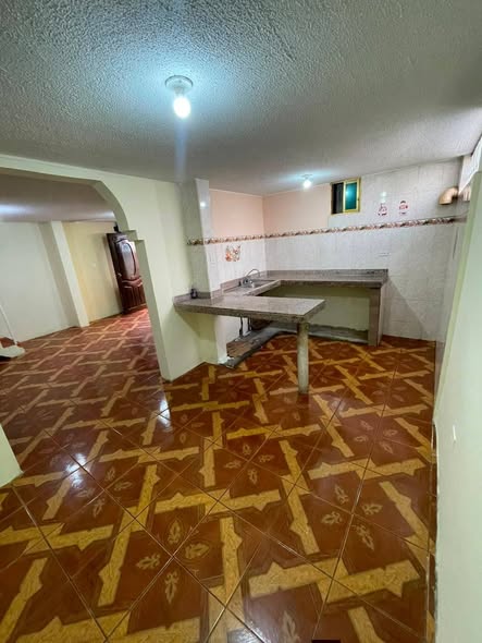 Casa de 3 pisos en arriendo en Ponceano Bajo — foto 2 de 5