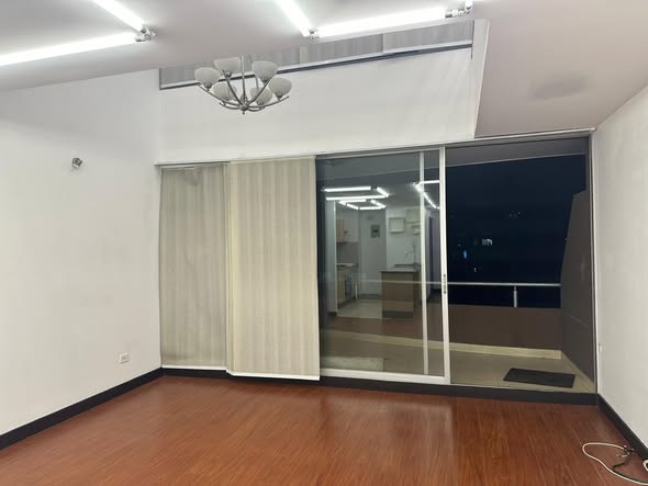 Loft en arriendo en 6 de Diciembre y República