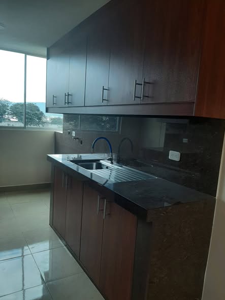 Departamento de dos dormitorios en arriendo en Tumbaco