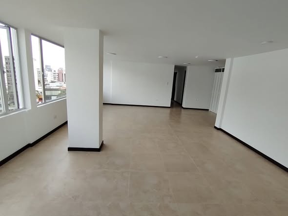 Departamento de 120 m² cerca del Hospital Baca Ortiz
