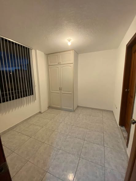 Departamento de 3 dormitorios en La Granja, Tumbaco