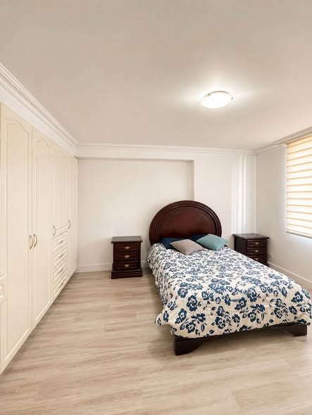 Suite amoblada en arriendo en Benalcázar, piso 7 — foto 2 de 6