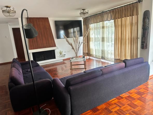 Habitación con baño propio cerca de la Gaspar de Villarroel