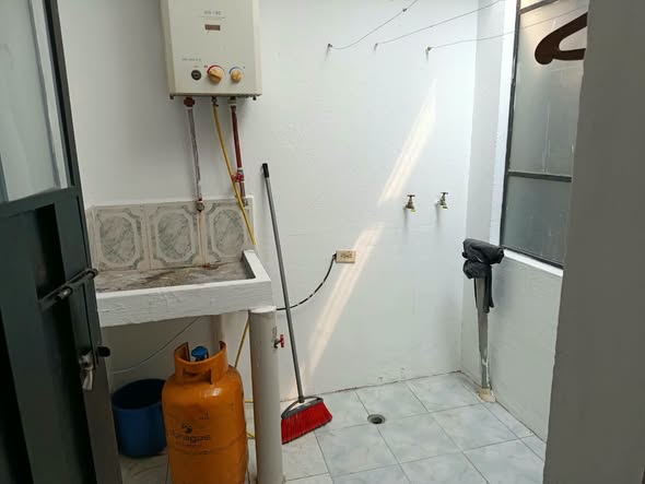 Suite amoblada en arriendo en Cumbayá — foto 2 de 5