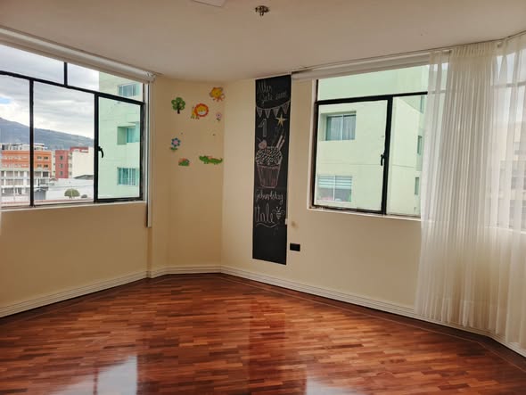 Departamento de tres dormitorios en arriendo cerca de Solca — foto 2 de 5