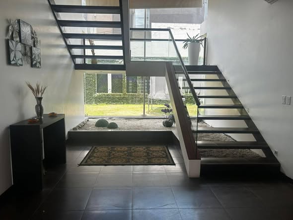 Casa de 4 habitaciones en arriendo en Cumbayá