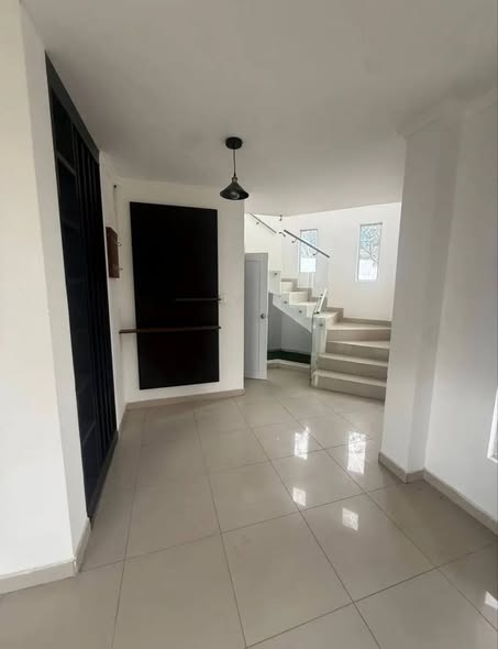 Casa en arriendo en el sector de Tumbaco — foto 3 de 5