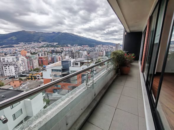 Departamento de 3 dormitorios en arriendo en Bellavista, La Carolina — foto 2 de 5