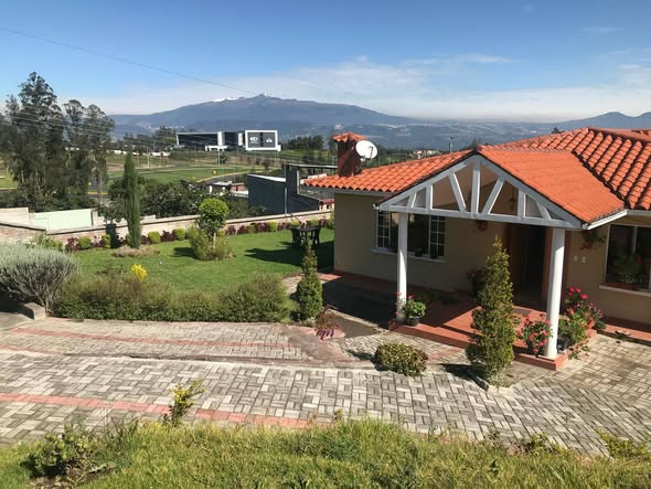 Casa de 6 habitaciones en arriendo en Tababela