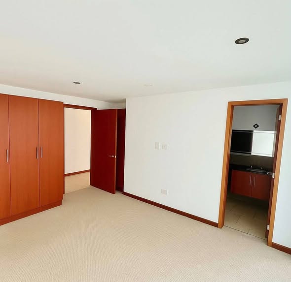 Suite en arriendo en González Suárez