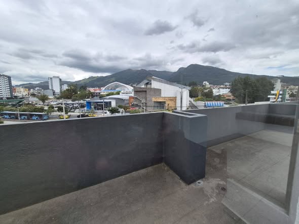 Departamento de 2 habitaciones en República y 10 de Agosto — foto 2 de 5