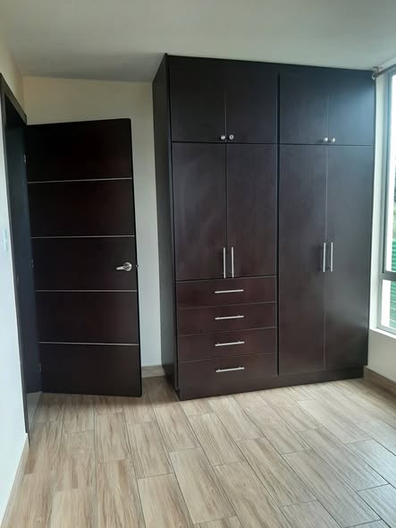 Departamento de dos dormitorios en arriendo en Tumbaco — foto 2 de 5