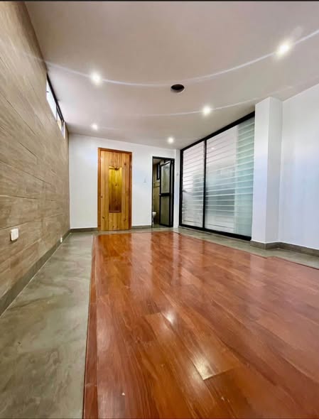 Habitación en arriendo cerca de Solca y La Kennedy — foto 2 de 4