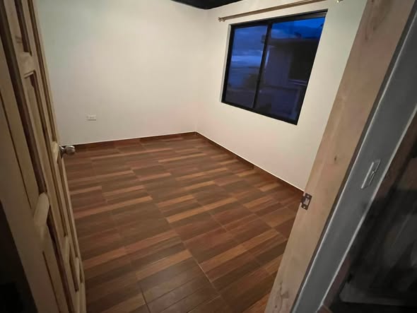 Departamento de 3 dormitorios en arriendo en Tumbaco — foto 2 de 5
