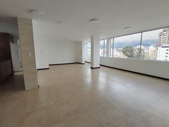Departamento de 120 m² cerca del Hospital Baca Ortiz — foto 2 de 5