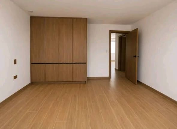 Departamento de 3 dormitorios en arriendo en La Gasca — foto 2 de 4