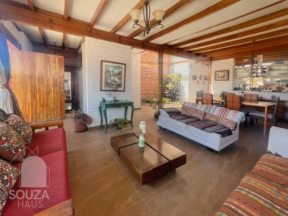 Casa en arriendo en el sector de Cumbayá — foto 2 de 5
