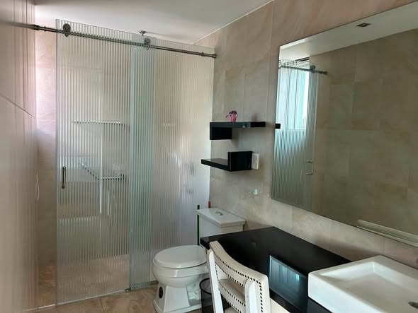 Departamento amoblado de 120 m² en González Suárez — foto 3 de 5