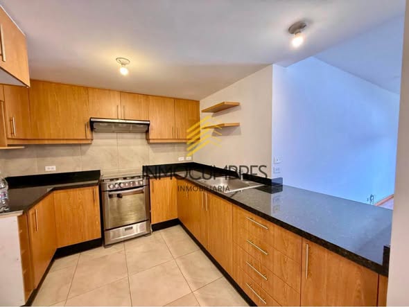 Departamento en arriendo en República del Salvador — foto 3 de 5