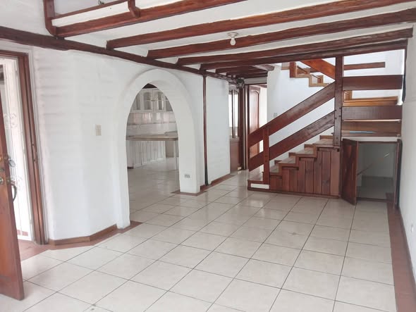 Casa de 3 dormitorios en conjunto Terracota, Sangolquí