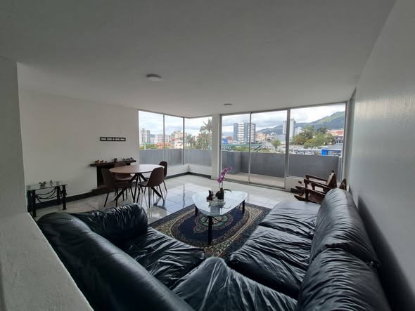 Departamento de 2 habitaciones en República y 10 de Agosto — foto 4 de 5