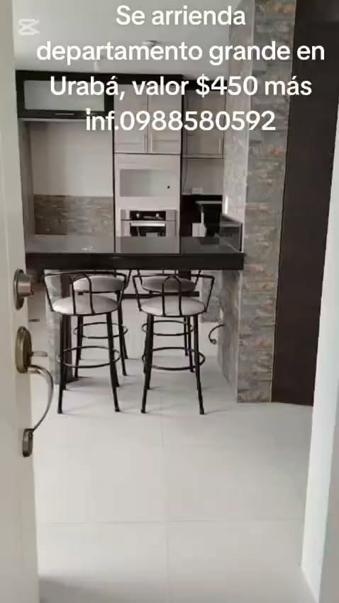 Departamento de 3 dormitorios en arriendo en Carcelén