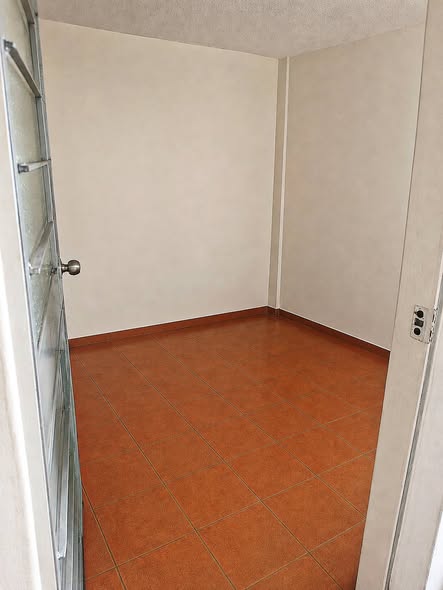 Espacio independiente con baño privado en Real Audiencia — foto 2 de 5