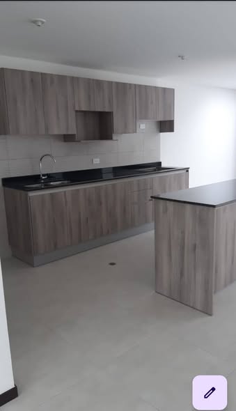 Casa en arriendo en Puembo — foto 4 de 5