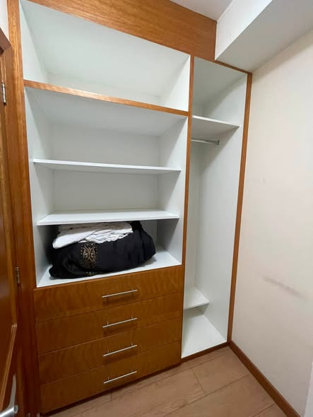 Habitación estudiantil cerca de la Universidad Central — foto 4 de 5