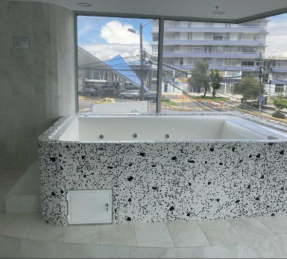 Departamento amoblado en arriendo en González Suárez — foto 3 de 4