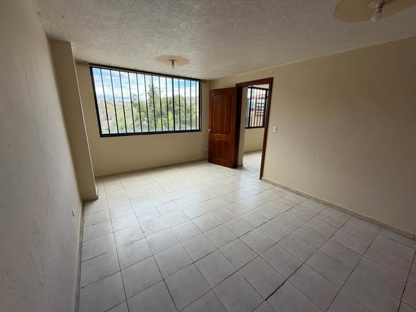 Departamento de dos dormitorios en arriendo en La Floresta — foto 3 de 5