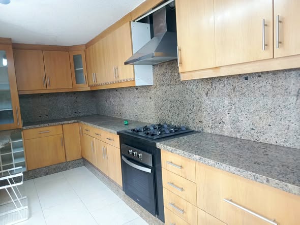 Casa de 4 dormitorios en arriendo en Los Álamos, Eloy Alfaro — foto 3 de 5