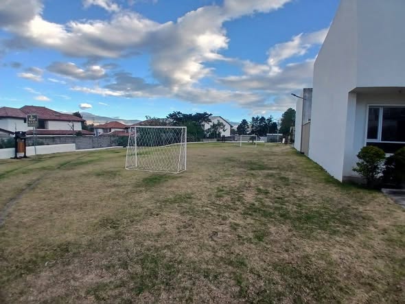 Casa de 3 habitaciones en arriendo en La Armenia — foto 2 de 5