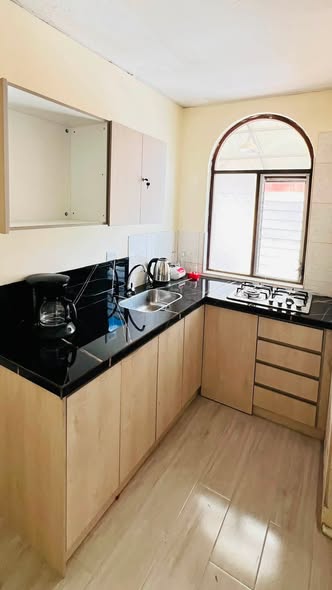 Habitación en arriendo para chicas en Rumipamba — foto 4 de 5