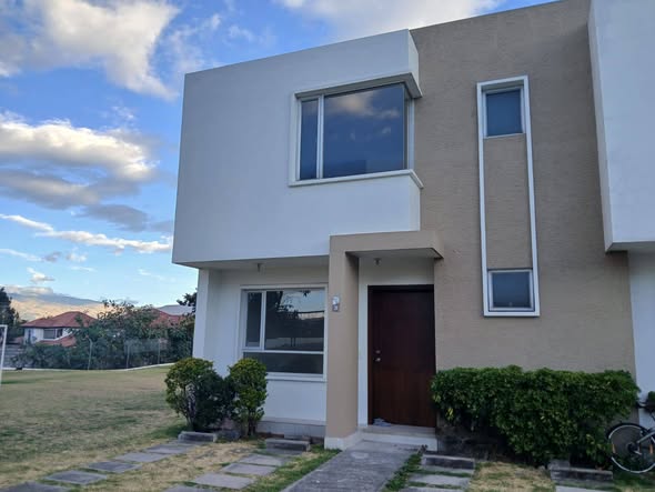 Casa de 3 habitaciones en arriendo en La Armenia — foto 4 de 5