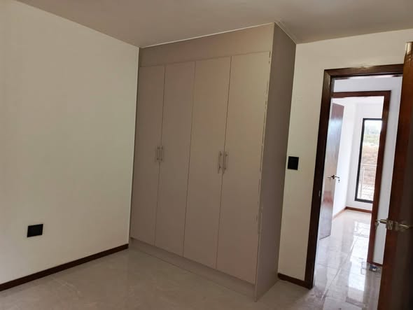 Departamento de 3 dormitorios en arriendo en Yaruquí — foto 5 de 5