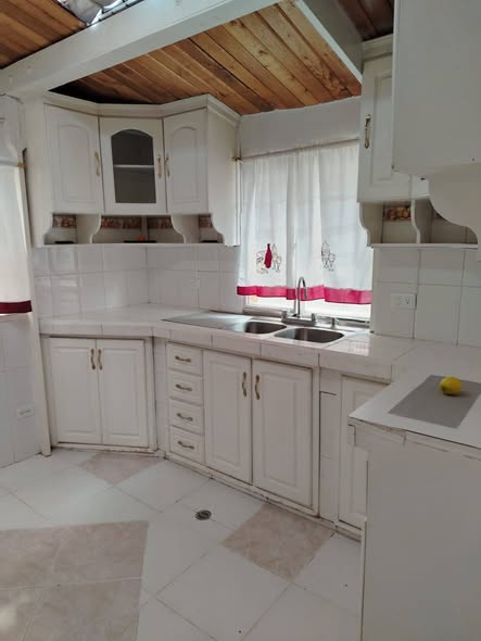 Casa de 4 dormitorios en Capelo, Valle de los Chillos — foto 5 de 5
